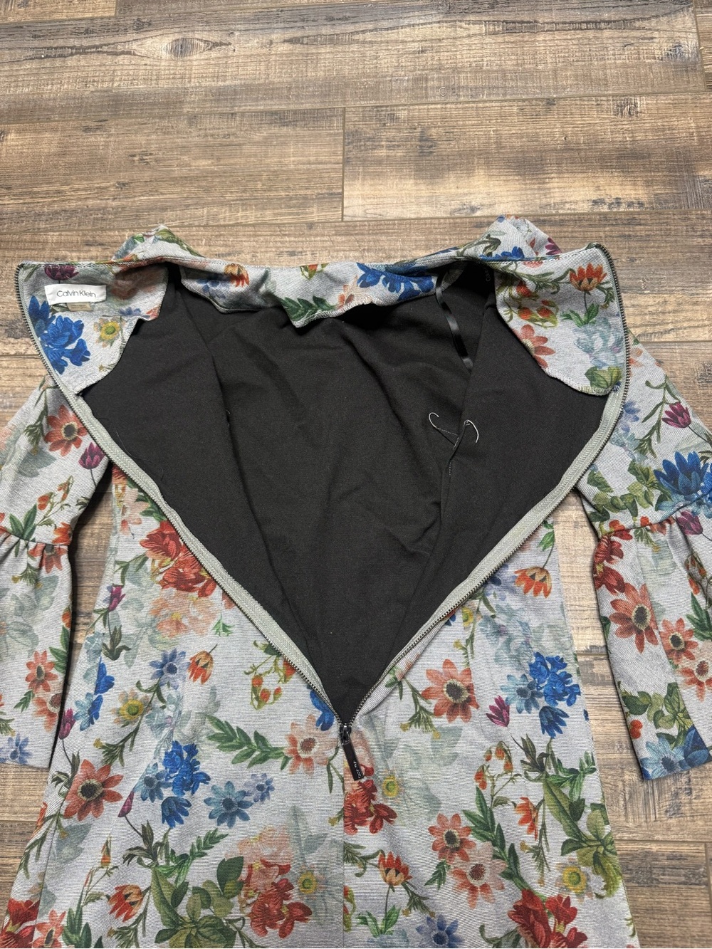 Calvin Klein Floral Bell-Sleeve Dress Midi Crewneck Women's Size 4 - Picture 7 of 10